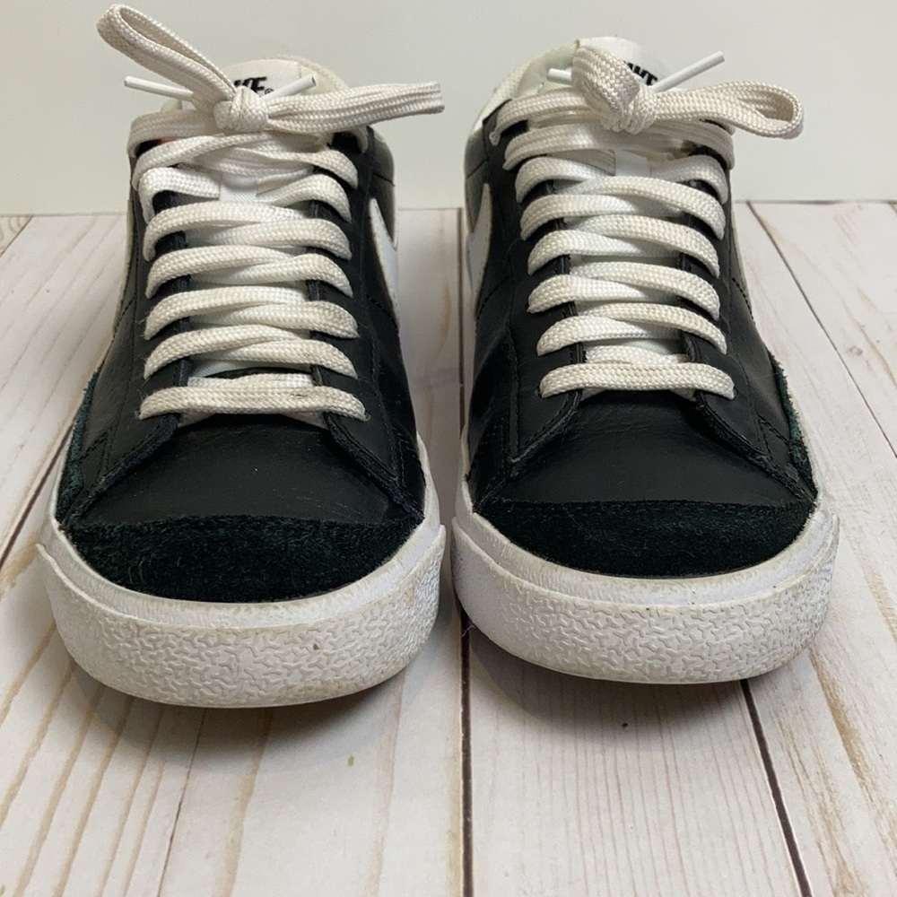 Nike Blazer Low '77 Suede Black/White-White Youth 6.5 streetwear Gym sportswear - Picture 5 of 14